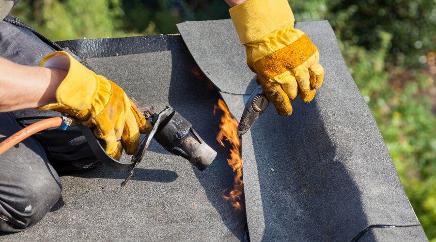 Expert Emergency Roof Repairs services in Holder, FL